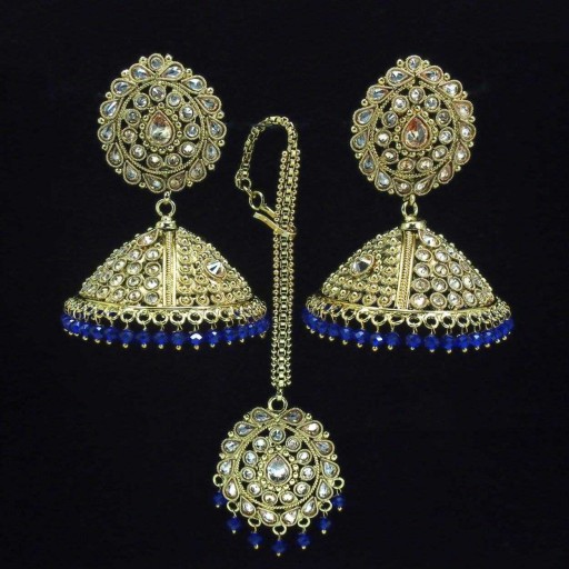 Fascinating Ethnic AD Jhumki Earrings And Tikka Set