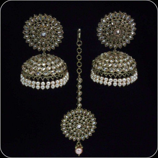 Prettyish Traditional AD Jhumki Earrings And Tikka Set