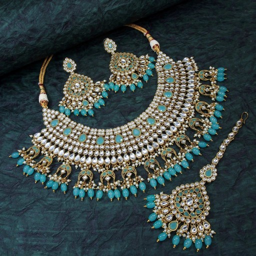 Attractive With Traditional Work Kundan Necklace Set  