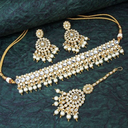 Fashionable With Ethnic Work Kundan Necklace Set  