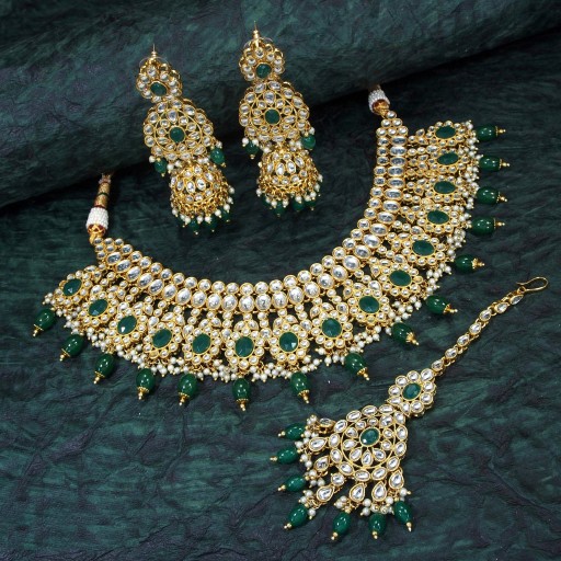 Stylish With Traditional Work Kundan Necklace Set  
