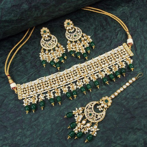 Exclusive With Traditional Work Kundan Necklace Set  