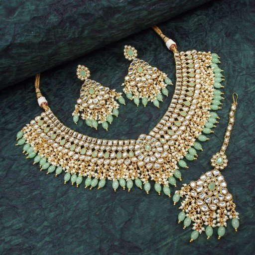 Fascinating With Ethnic Work Kundan Necklace Set  