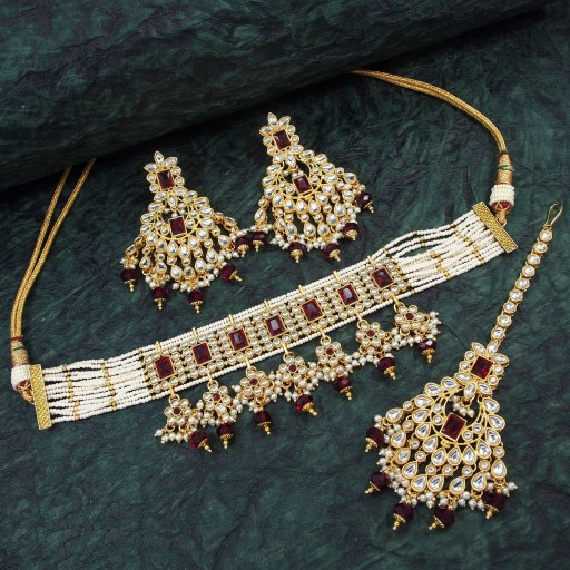 Marvellous With Traditional Work Kundan Necklace Set  