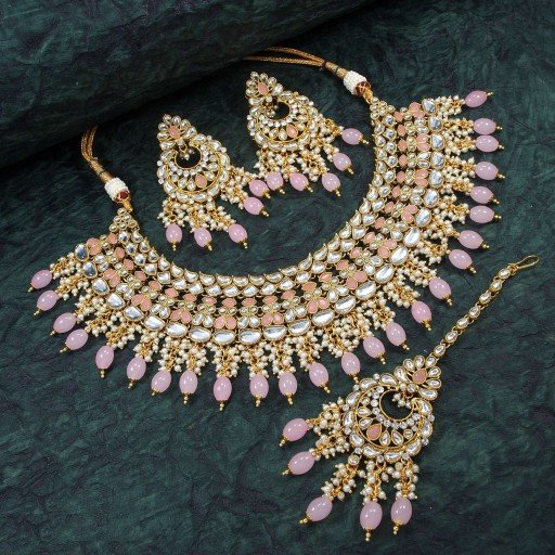 Pleasant With Ethnic Work Kundan Necklace Set  