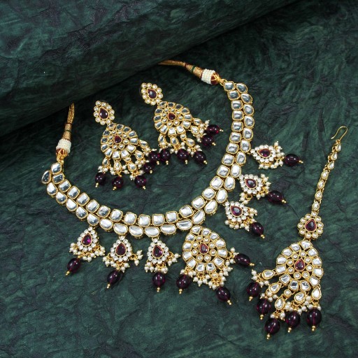 Ravishing With Ethnic Work Kundan Necklace Set  