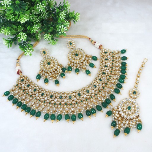 Attractive With Traditional Work Kundan Necklace Set  