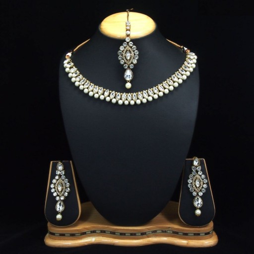 Rhinestones With Exclusive Traditional Work Necklace Set