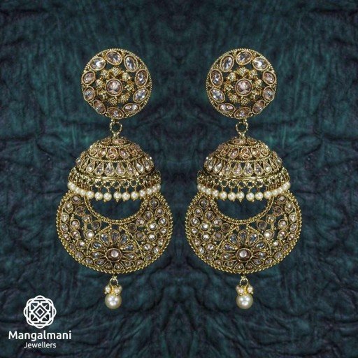 Prepossessing Polki Style Earrings With Reverse AD