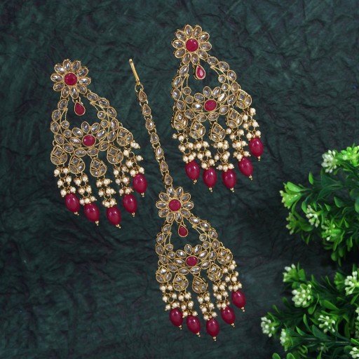 Fashionable With Ethnic Work Polki Earrings & Tikka