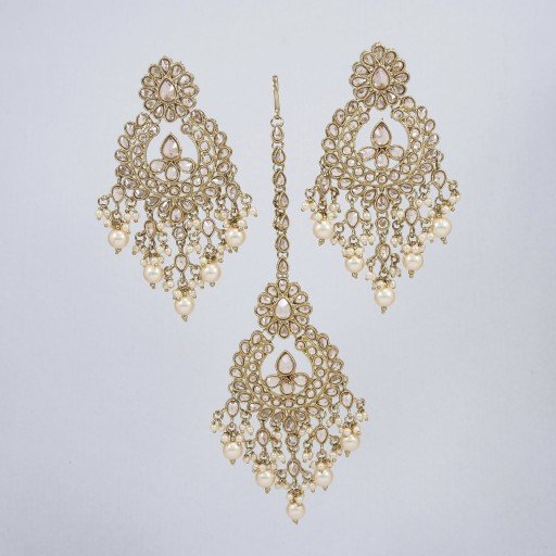 Engaging Polki Earring And Tikka Set  