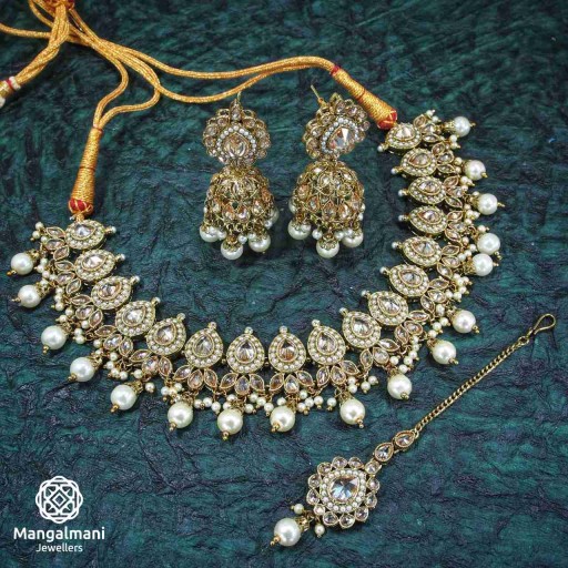 Desirable White Coloured  Polki Necklace Set Adorned With Reverse Ad