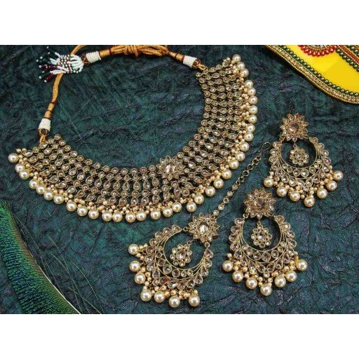 Charming Ethnic Work Polki Necklace