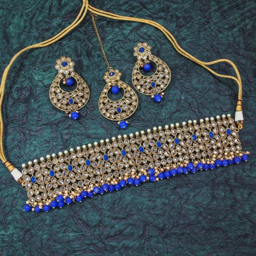 Glorious With Traditional Work Polki Necklace Set Decorated With Reverse AD
