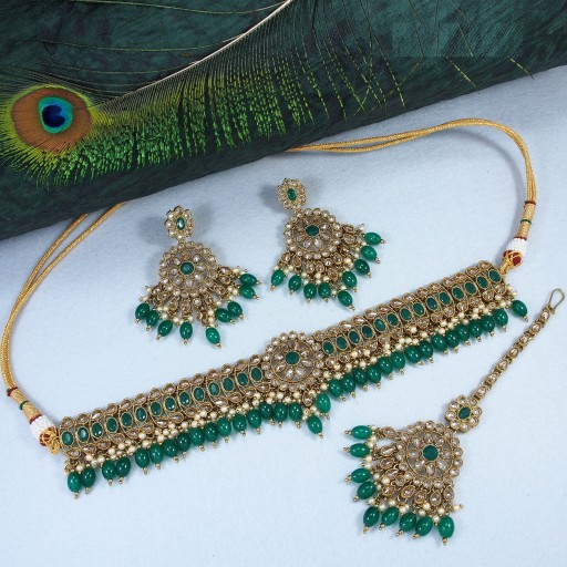 Ravishing With Ethnic Work Polki Necklace Set  