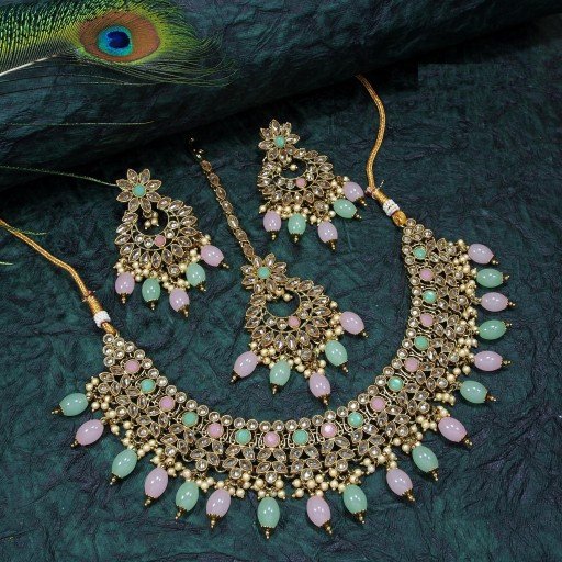 Captivating With Ethnic Work Polki Necklace Set  