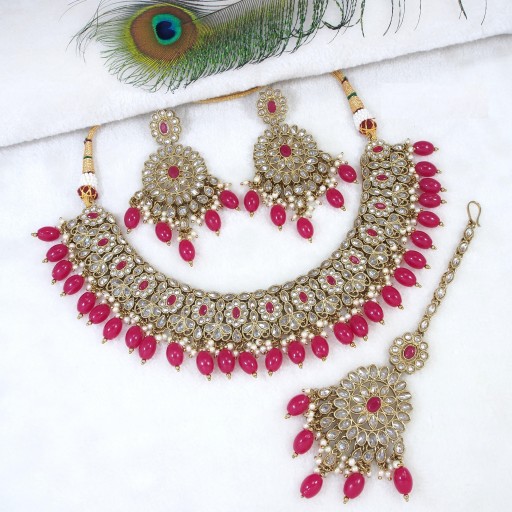 Fashionable Polki Necklace Set  