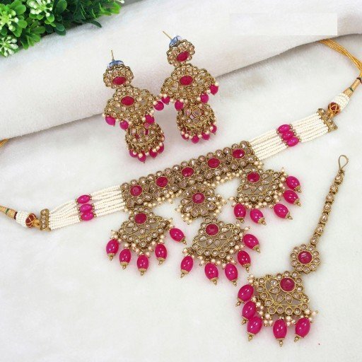 Charming Polki Necklace Set  