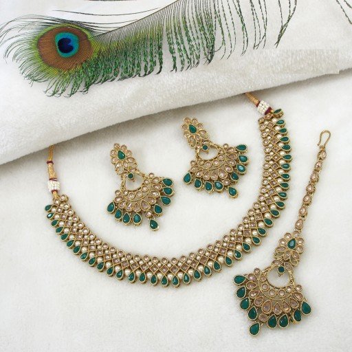 Fashionable Polki Necklace Set  