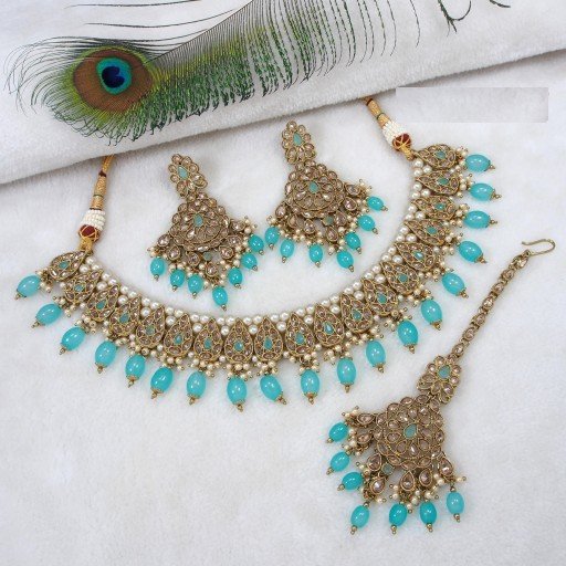 Fascinating Polki Necklace Set  