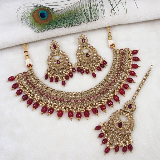 Stylish Polki Necklace Set  