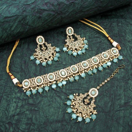 Engaging Polki Necklace Set  