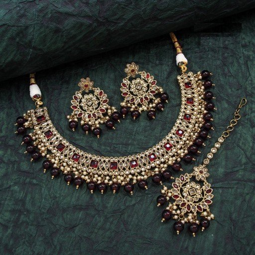 Glorious Polki Necklace Set  