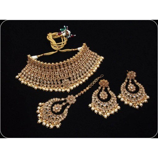 Presentable Traditional AD Polki Semi Bridal Set