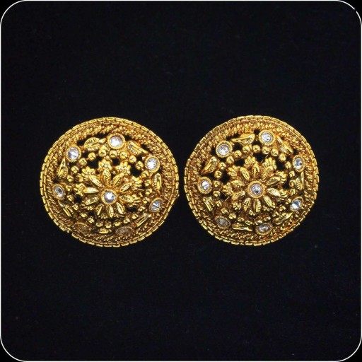 Fashionable AD Studs Earring