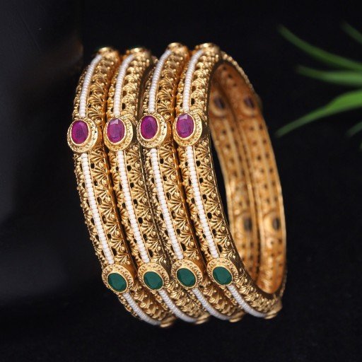 Trendy Polki Bangles