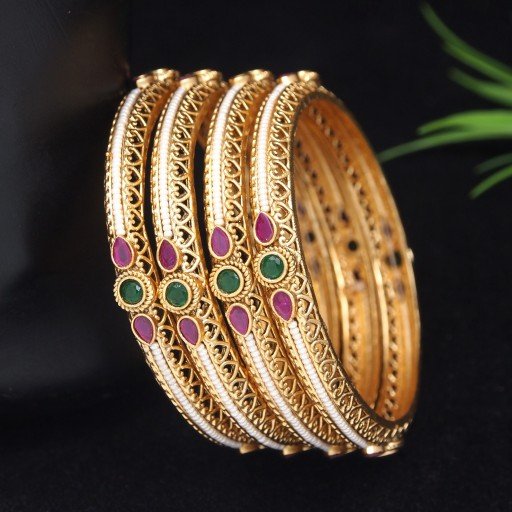 Captivating Polki Bangles
