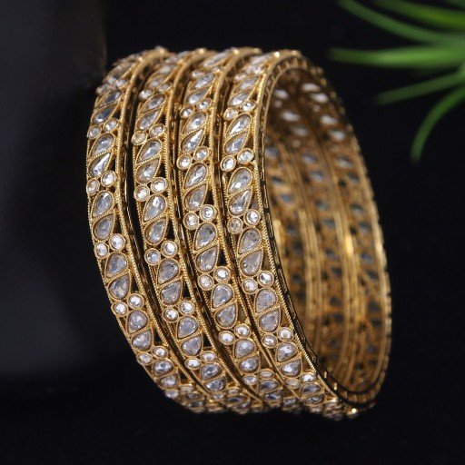 Resplendent Polki Bangles