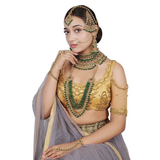 Attractive Polki Bridal Set