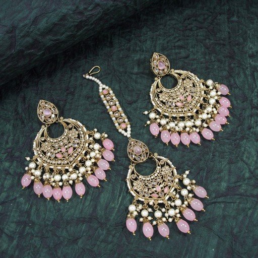 Fascinating Polki Earring And Tikka Set  