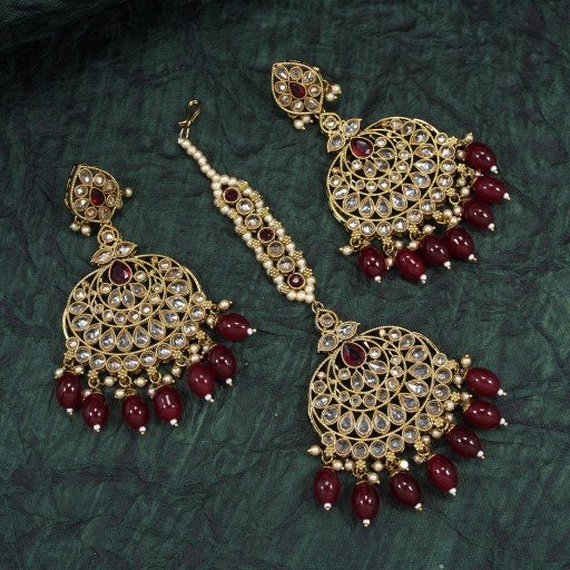 Beautiful Polki Earring And Tikka Set  