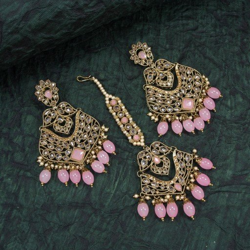 Charismatic Polki Earring And Tikka Set  