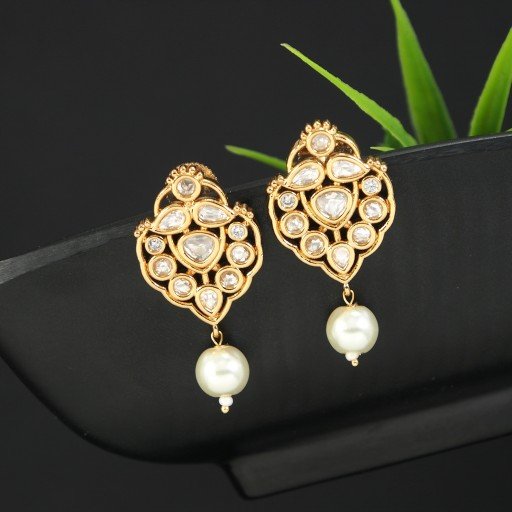 Desirable Real Kundan Studs