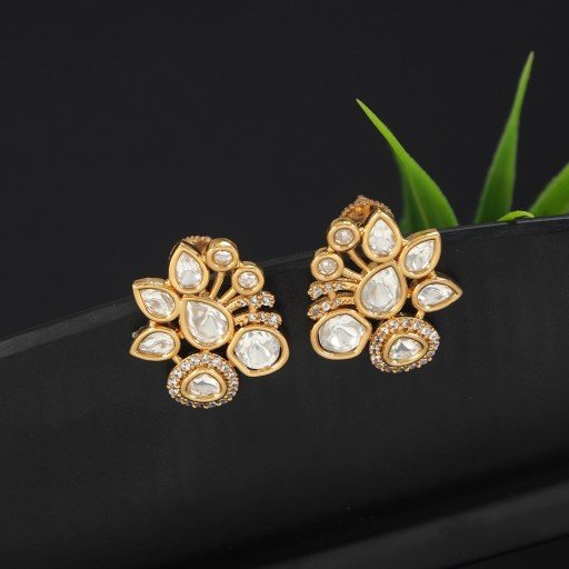 Engaging Real Kundan Studs