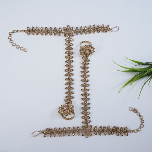 Alluring Polki Hath Panja