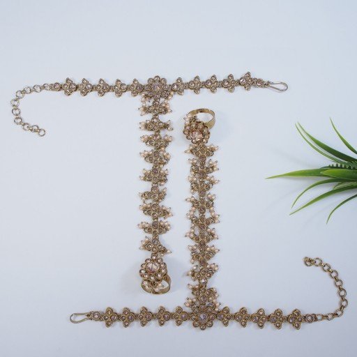 Charming Polki Hath Panja