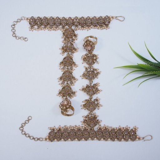 Elegant Polki Hath Panja