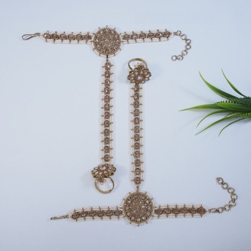 Fascinating Polki Hath Panja