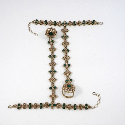 Fascinating Polki Hath Panja