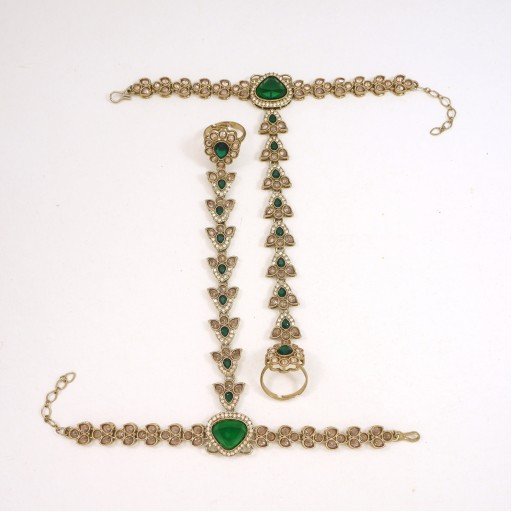 Pleasant Polki Hath Panja