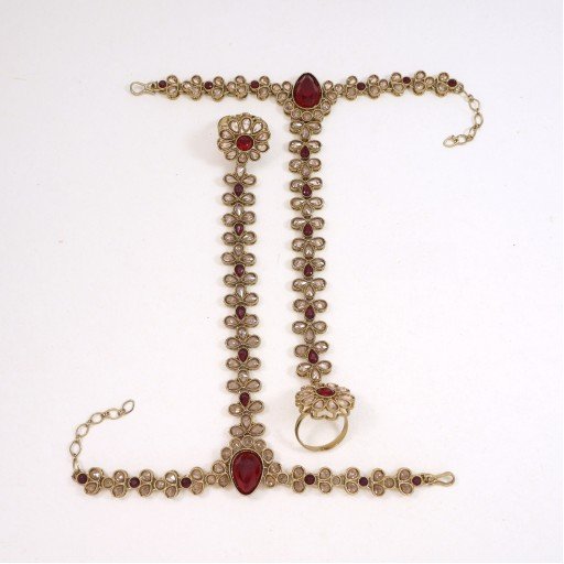 Prepossessing Polki Hath Panja