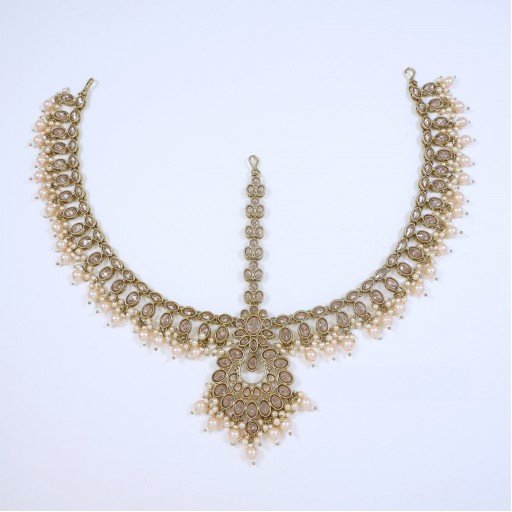 Prepossessing Polki Mathapati