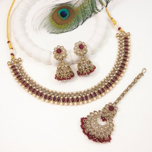 Engaging Designer Handmade Polki Necklace Set