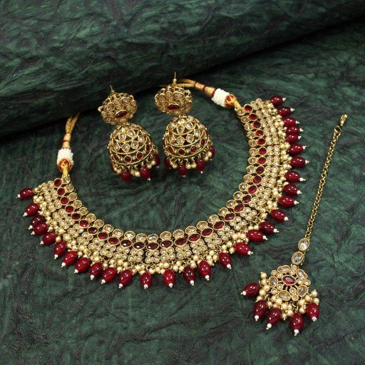 Exclusive Polki Necklace Set