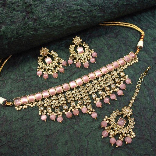 Presentable Polki Necklace Set