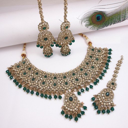 Charismatic Polki Necklace Set